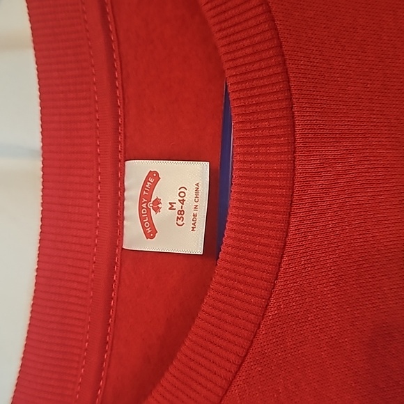 Christmas sweatshirt size medium - Picture 3 of 4